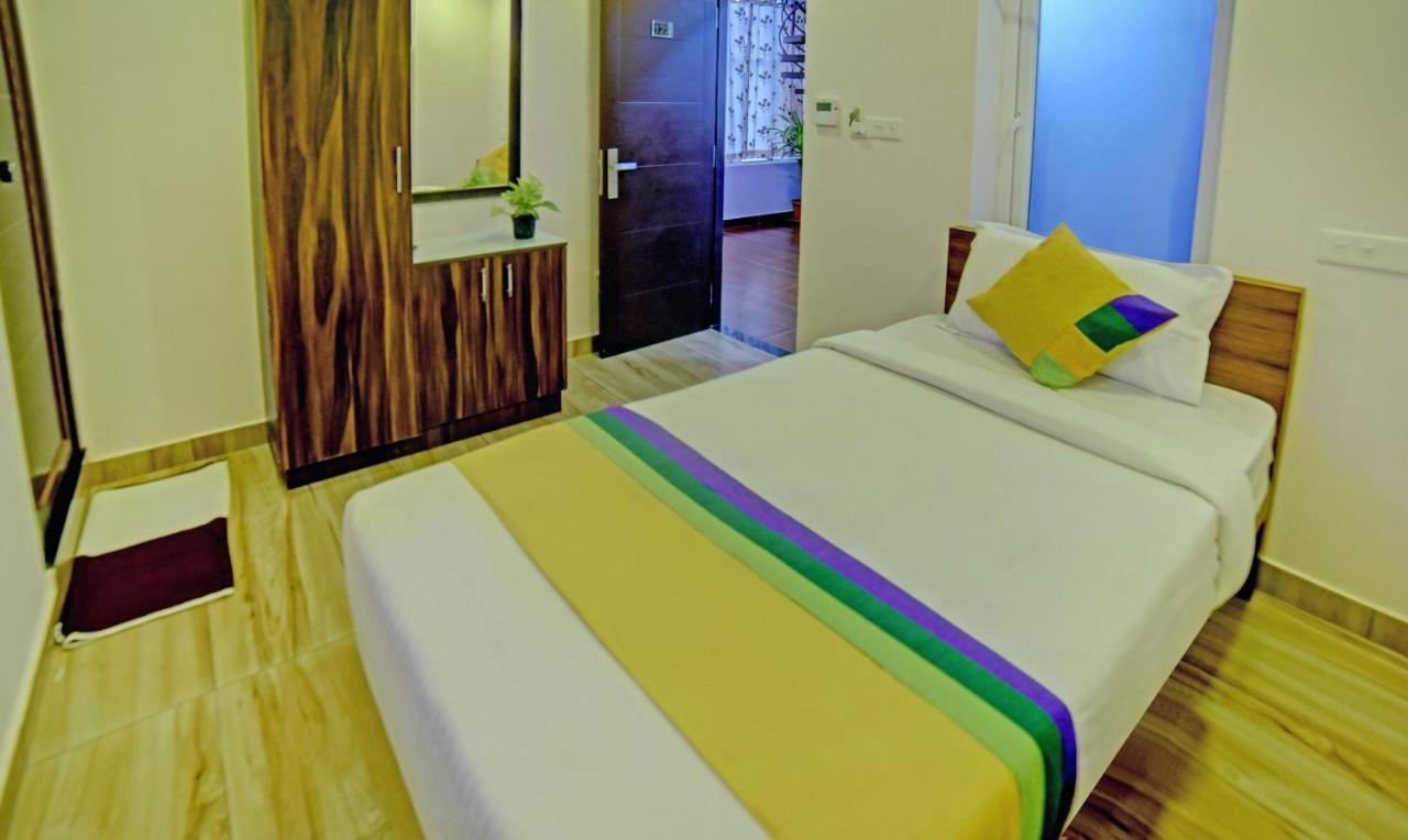 Treebo Trip Majestic Inn Thampanoor Thiruvananthapuram Esterno foto